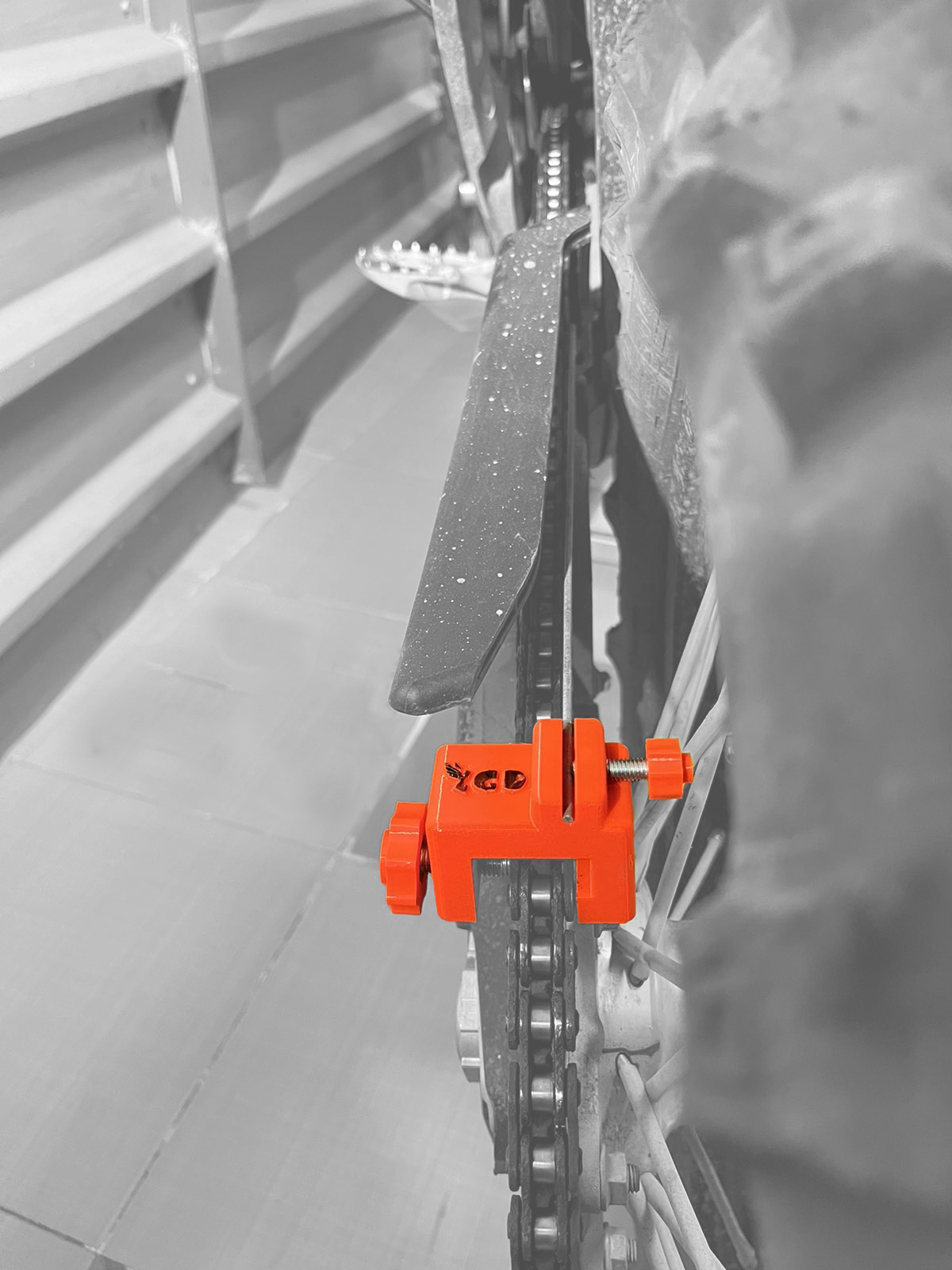 ИНСТРУМЕНТ ЗА ПОДРАВНЯВАНЕ НА ВЕРИГАТА-CHAIN ALIGNMENT TOOL